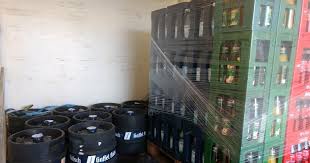 Vorbereitung Fur Die Dach Holz Dach Und Holz Catering Getrankelieferung Vorbereitung Ist Alles 600 Liter Gaffel Kolsch Und Zapfanlage Catering Gastronomie