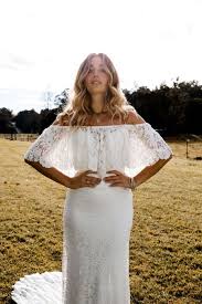 They say blondes have more fun, but caring for blonde hair can be a real hassle. 1001 Ideas For The Beauty Of The Off The Shoulder Wedding Dress