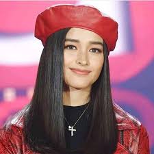 NANA, KENDALL JENNER, DUA LIPA -- Official Nominees for The 100 Most  Beautiful