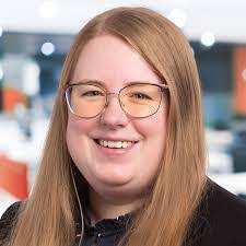 Sarah Parry's Instagram, Twitter & Facebook