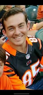 I don't know who this guy is, but I hope this pic finds him. “I just want  to sell out my funeral” shirt at Mayday Parade yesterday 🤘