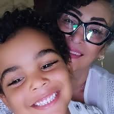 Annie Correa (@AnnieCorrea1)