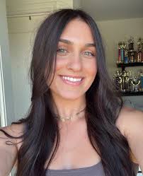 HALLE DYER (@hals_dyer) · Instagram 照片和视频