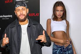 nejˈmaʁ dɐ ˈsiwvɐ ˈsɐ̃tus ˈʒũɲoʁ; Neymar Lexi Wood Leaving Flirty Comments On Each Other S Instagrams