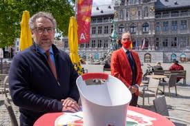 May 26, 2021 · schepen van jeugd en wijkontwikkeling jessie de weyer ziet hier een uitgelezen kans om van de straat opnieuw een ontmoetingsplaats te maken: Koen Kennis Kom Massaal Terrasjes Doen In Antwerpen Maar Antwerpen Het Nieuwsblad Mobile