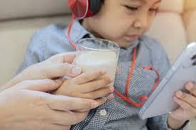 142 Boy Reading Scroll Stock Photos