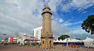 Kami menyediakan perkhidmatan asas penjagaan mata untuk semua peringkat umur dan profesion bagi membantu memastikan kesejahteraan pelanggan dalam melakukan aktiviti harian. The Big Clock Tower Menara Jam Besar Editorial Photo Image Of Tower Clock 27260191