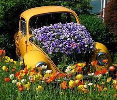 Flowerbed Car Ideas Unique Gardens Garden Planters Garden Inspiration