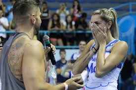The recently divorced volleywood star has posted 2 videos last week it's been reported that brazilian middle blocker thaisa menezes will not return to turkey this club. Thaisa Aceita Pedido De Casamento Apos Vitoria Do Volei Nestle