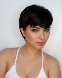 Match the perfect length and style to. Best Celebrity Short Hairstyle Transformations