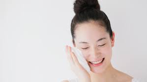 Cara mengobati kulit kering gatal dan bersisik. Girls Ini 7 Tips Merawat Kulit Kering Sensitif Bersisik Dan Gatal