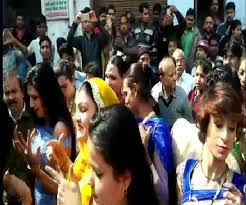 किन्नर सम्मेलन कलश यात्रा, देखने के लिए कुछ इस तरह उमड़ी लोगों की भीड़ -  somnath sammelan kalash yatra some crowd of people like this-mobile