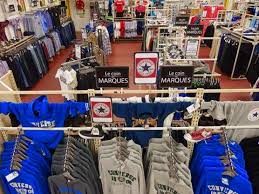Vous pouvez les joindre directement depuis votre suivi de commande. Les Magasins D Usine En France Le Magasin De Destockage Les Aubaines La Redoute A Reims
