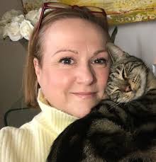 Jo Munro (@savvyshopaholicjo) • Threads, Say more