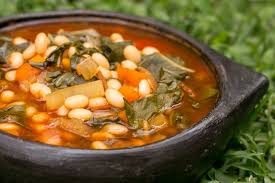 Veganer Bohneneintopf Mit Mangold Einfach Lecker Gesund Rezept Bohneneintopf Eintopf Leckere Gesunde Rezepte