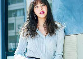 鉄板で美人見えする上品ワンピ 育ちが良さそう感漂う 春に着たい大人の通勤コーデ 上品 ワンピ スタイル