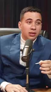 A mesa REVELA a benção divina da tarde