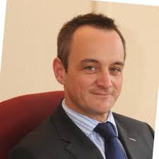 Une visite pour saluer le travail de toute une équipe hospitalière, une  visite pour saluer un travail de collaboration entre plusieurs partenaires  : monde associatif, police, justice et hôpital.