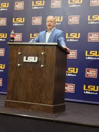 Brian Kelly talks offensive line, kicker, receivers and more before LSU  opener versus Florida State