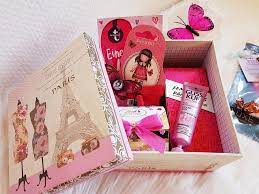Poklon Santoro – Desiree xoxo – gift box full of hugs and kisses