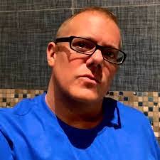 Eric Husketh's Instagram, Twitter & Facebook