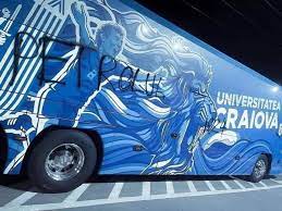 Anterior, cs universitatea craiova a cucerit trofeul în 2018. Autocarul Lui Csu Craiova Vadalizat De Suporterii Petrolului Mesajul Lupilor Galbeni Sport Ro