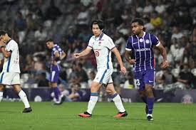 Buteur dès son premier match avec Lille, les débuts rêvés d'Ayase Ueda en Ligue 1 contre Toulouse — L'Équipe