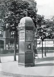 The Iconic Newspaper Kiosks Of Paris French Moments Kiosk Paris Kiosk Design