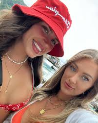 The adventures of Bianca & Courtney t-off in less than 14 hours 🥳🎉  Guatamala HERE WE COME 🇬🇹💖 If you have been drop you fav recs if not  tell you what you