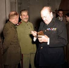 Konferencja w jałcie była wielkim triumfem stalina. Stalin I Churchill W Palacu Liwadia Podczas Konferencji W Jalcie Krym Luty 1945
