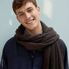 Casual style with a fall twist: the perfect outfit plays