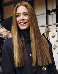 Welche frisuren bei langen glatten haaren einfach frisuren fur. Lange Glatte Haare Sind Immer Im Trend Archzine Net