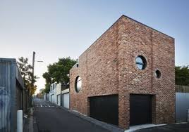 While round windows are inspired by rose windows from the gothic architecture, there exists modern round windows that serve the same purposes. 8 Outstanding Examples Of Round Windows In Modern Homes Dwell