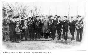 The major movement of people and the deportation and internal migration after 1954 changed the residential areas as well as the social structure of the germans. Folk Music Norka