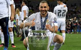 Кари́м мостафа́ бензема́ — французский футболист, нападающий испанского клуба «реал мадрид» и сборной франции. Karim Benzema Real E Kato Moe Semejstvo Futbol Svyat Shampionska Liga Gong Bg