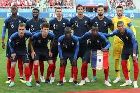 Compte officiel des équipes de france de football #fiersdetrebleus #fiersdetrebleues notre compte dédié à tous les footballs @fff ⚽️ www.fff.fr. Equipe De France Comme Mbappe Les Bleus Seront Genereux Avec Leurs Primes Football Maxifoot