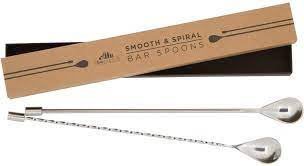 Notice how the spoon rotates in the hand while stirring. Amazon Com Heavyweight Bar Spoons Set Of Two One Spiral One Smooth Handle Professional Quality Barspoons Kitchen Dining