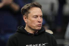 Tesla propõe bónus de um bilião de dólares para Elon Musk - SIC Notícias