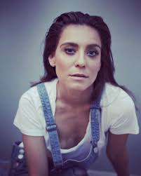 Partilhe esta info, por favor! Joana Solnado De Luto Pela Avo Holofote