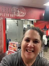 Today I have to deliver crickets to a house. Had a panic attack🤣🤣