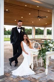 Dragonfly Farms Fl Beautiful Wedding Barn In Palm Bay In 2020 Florida Wedding Venues Orlando Wedding Venues Farm Wedding Venue