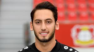 Hakan calhanoglu występuje na pozycji pomocnika. Nachste Fussball Hochzeit Bayer Star Heiratet Jugendliebe Promiflash De