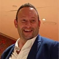 Stuart Ruff's Instagram, Twitter & Facebook