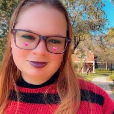 Why does the oldest daughter always think she is the family manager?