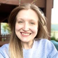 Emily Dow's Instagram, Twitter & Facebook