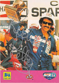 It is essentially a wafer thin layer of rainbow foil skillfully applied onto a card before putting it through to print. Richard Petty Autographed Trading Card Nascar Driver Auto Racing 1992 Stp Food Lion 55