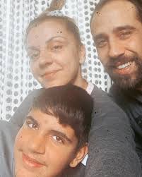 Για τις αποκαλύψεις στο χώρο του θεάτρου μίλησε η ηθοποιός ματίνα νικολάου στον απόηχο της υπόθεσης του δημήτρη λιγνάδη. Matina Nikolaoy H Fwtografia Me Ton Gio Kai Ton Syntrofo Ths Me Aformh Thn Onomastikh Ths Giorth Fthis Gr