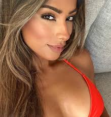 Maheen Bhutta (@theflowposingcoach) · Instagram 照片和视频