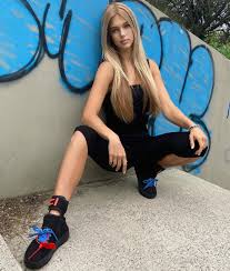 Tényleg lenyűgözően szép lány ez a gécsek fanni! Hogy Tetszik Szoboszlai Jo Nevu Magyar Baratnoje Az Online Ferfimagazin