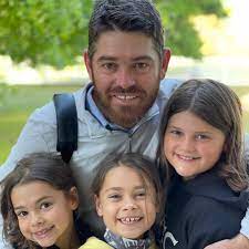 Louis oosthuizen whose full name is lodewicus theodorus louis oosthuizen is a south african professional golfer. Louis Oosthuizen On Twitter He Is Risen Wishing You All A Happy Easter And Time Spent With Family We Are Now Off To Augusta